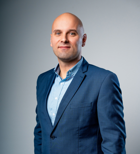 Dr. Łukasz Mierczak